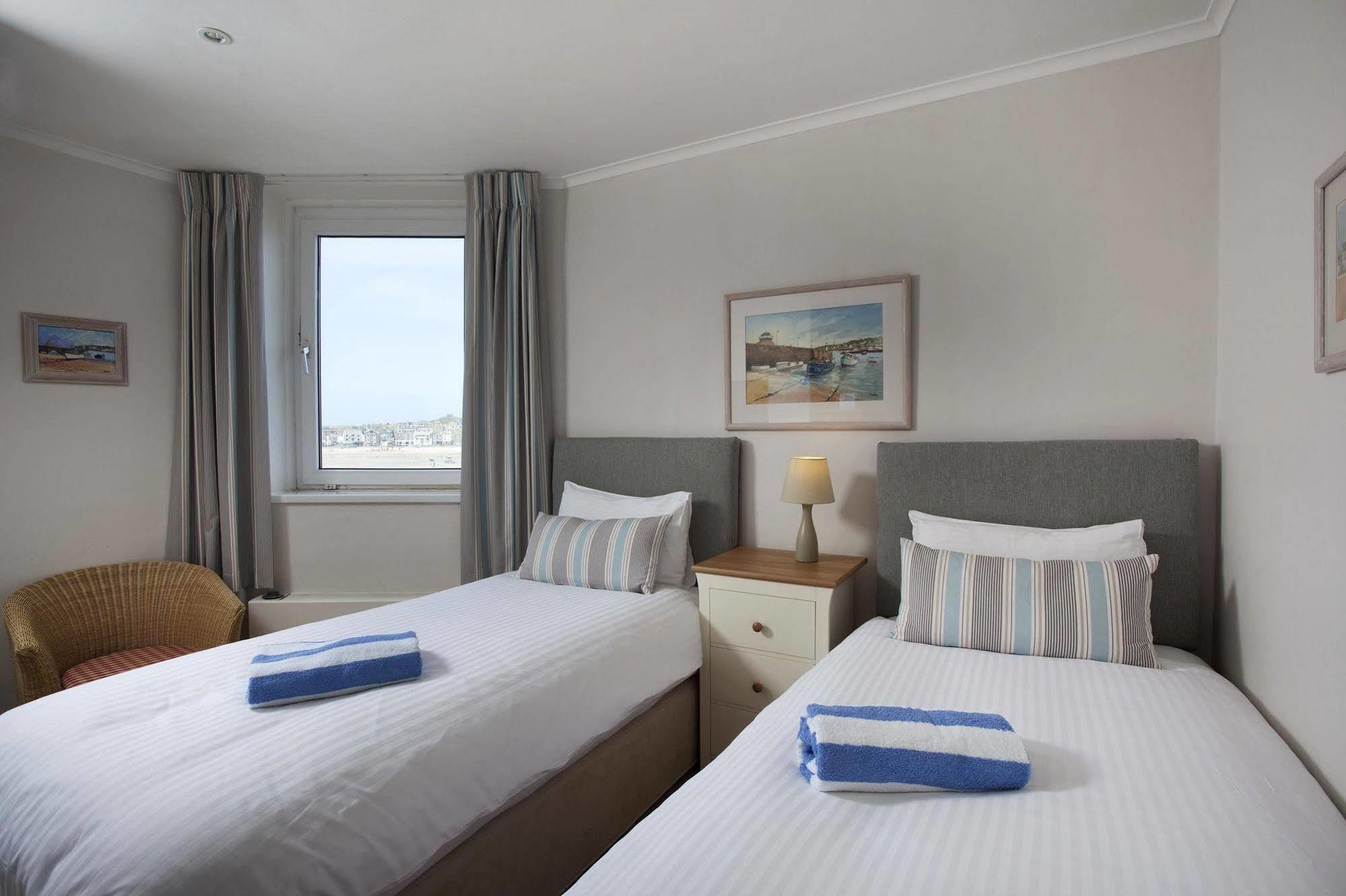 Pedn-Olva Hotel เซนต์ไอฟส์ ภายนอก รูปภาพ