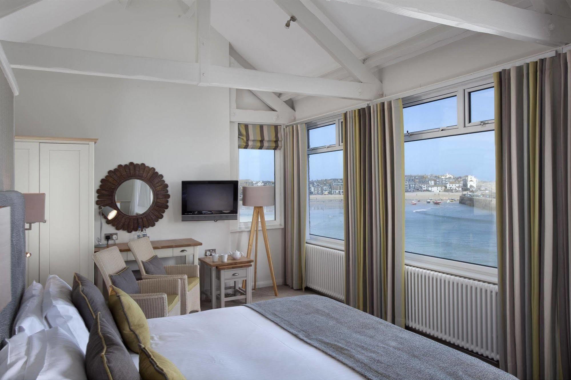 Pedn-Olva Hotel เซนต์ไอฟส์ ภายนอก รูปภาพ